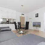 Wind Rose Quarter By Renters Lejlighed *