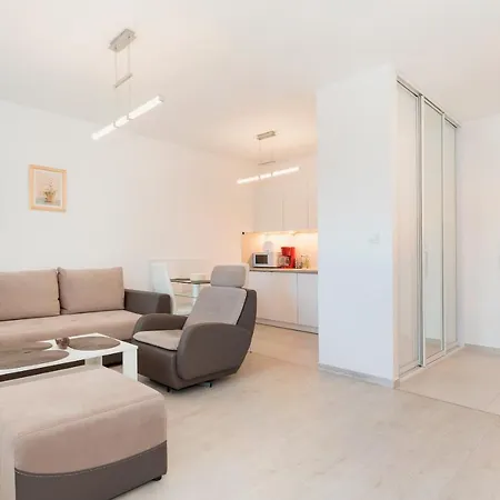 Wind Rose Quarter By Renters Svinoústí